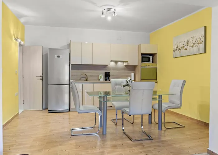 Comfort Apartments With Pool In Medulin (Adults Only)