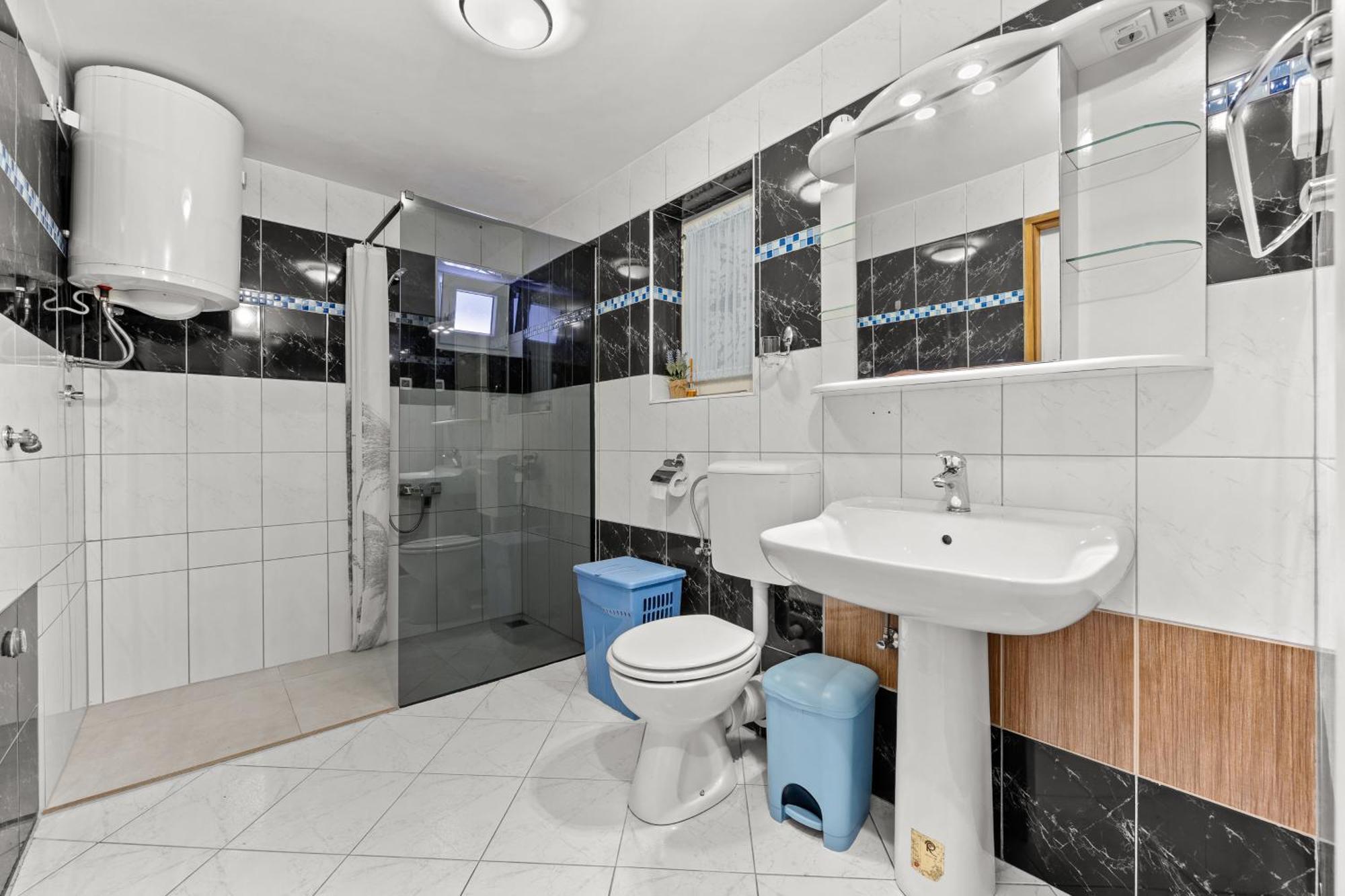 Apartament Comfort With Pool In (adults Only)