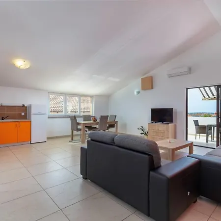 Comfort Apartments With Pool In Medulin (Adults Only) Exterior photo