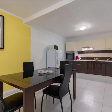 Comfort Apartments With Pool In Medulin (Adults Only) Exterior photo
