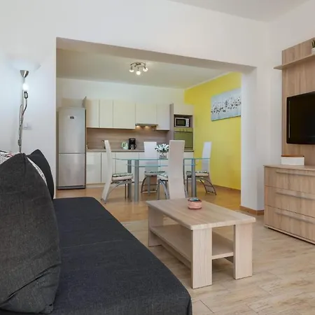 Comfort Apartments With Pool In Medulin (Adults Only) Exterior photo