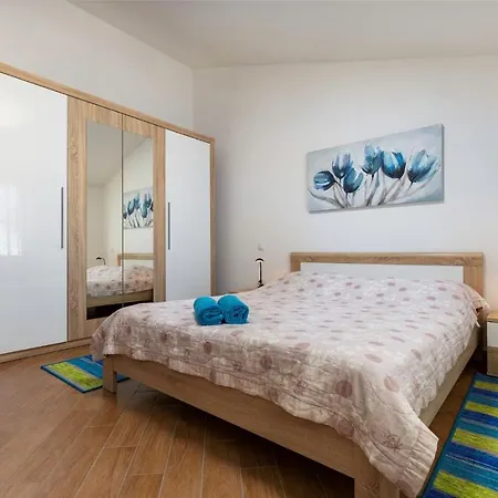 Comfort Apartments With Pool In Medulin (Adults Only) Exterior photo