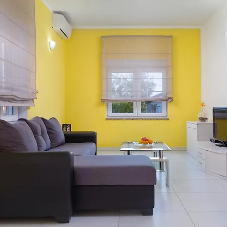 Comfort Apartments With Pool In Medulin (Adults Only) Exterior photo