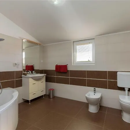 Comfort Apartments With Pool In Medulin (Adults Only) Exterior photo