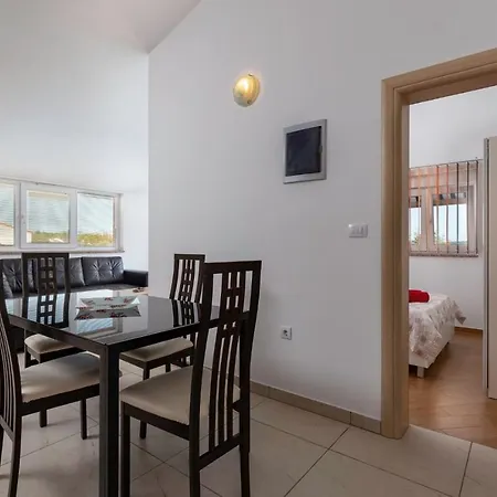 Comfort Apartments With Pool In Medulin (Adults Only) Exterior photo