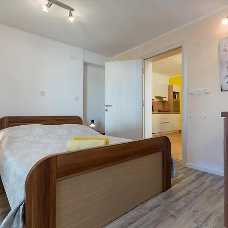 Comfort Apartments With Pool In Medulin (Adults Only) Exterior photo