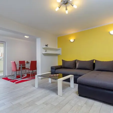 Comfort Apartments With Pool In Medulin (Adults Only) Exterior photo