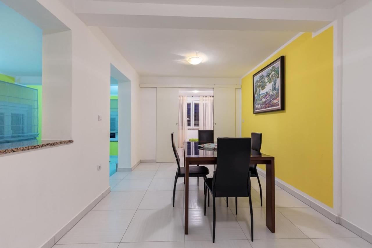 Apartment Comfort With Pool In (adults Only) Medulin