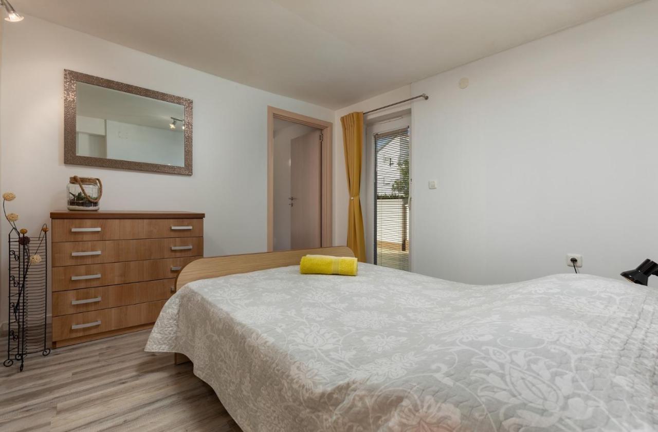 Apartment Comfort With Pool In (adults Only)