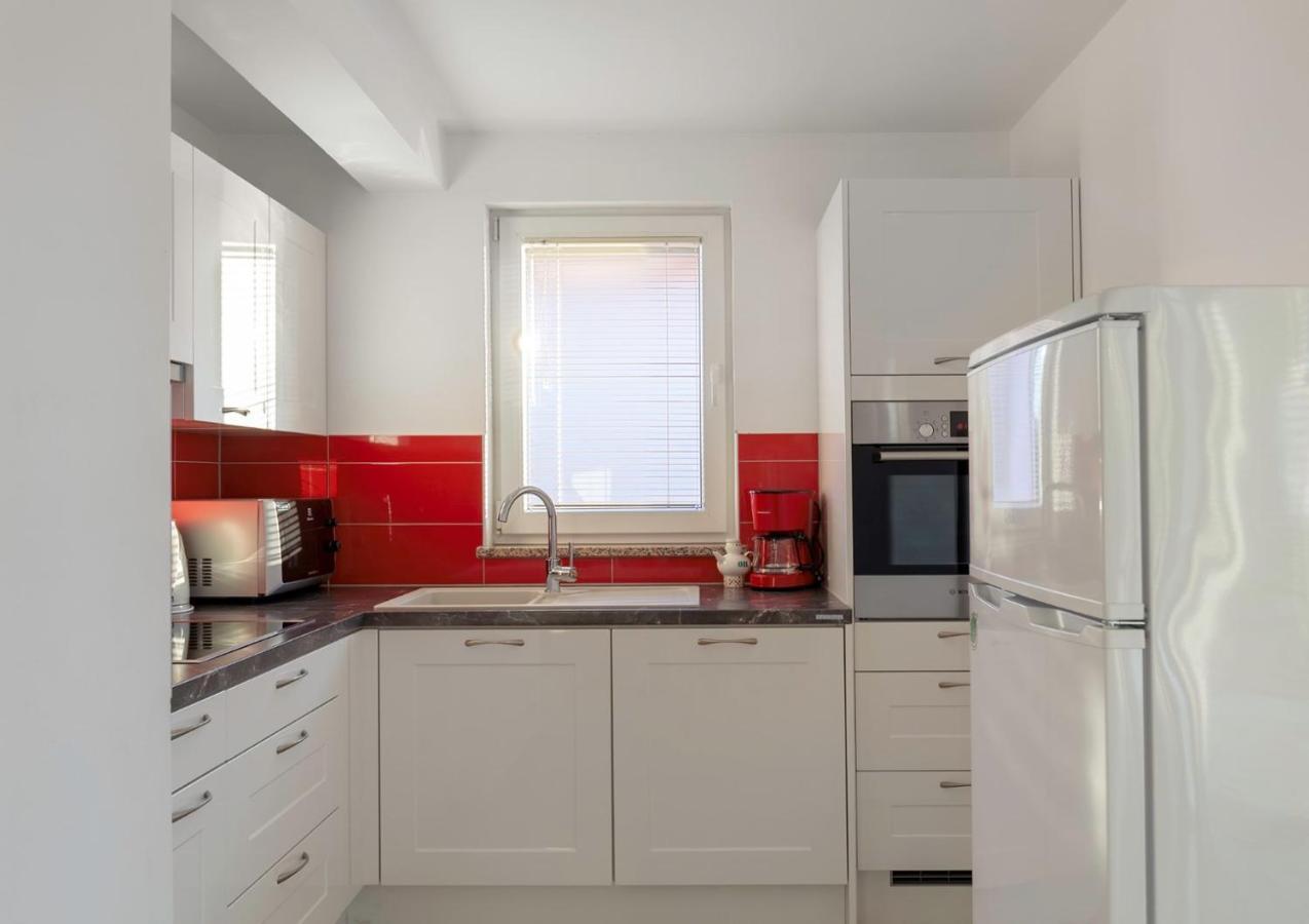 Apartment Comfort With Pool In (adults Only)