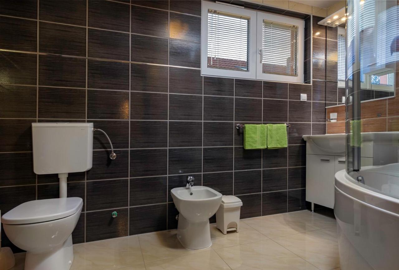 Apartment Comfort With Pool In (adults Only) Medulin
