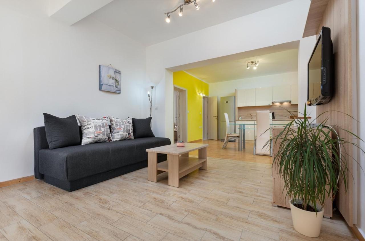 Comfort With Pool In (adults Only) Apartment Medulin