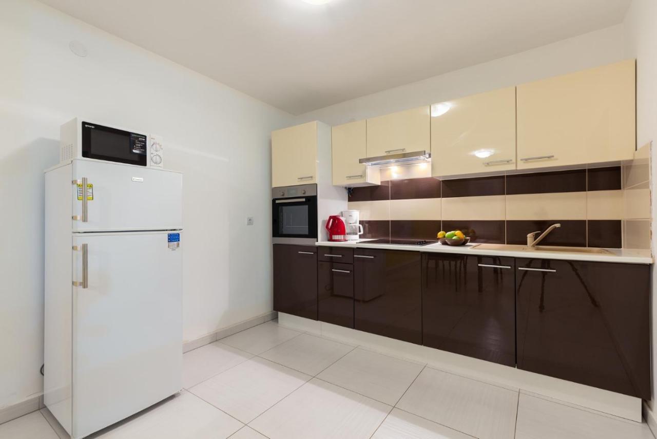 Comfort With Pool In (adults Only) Apartment Medulin